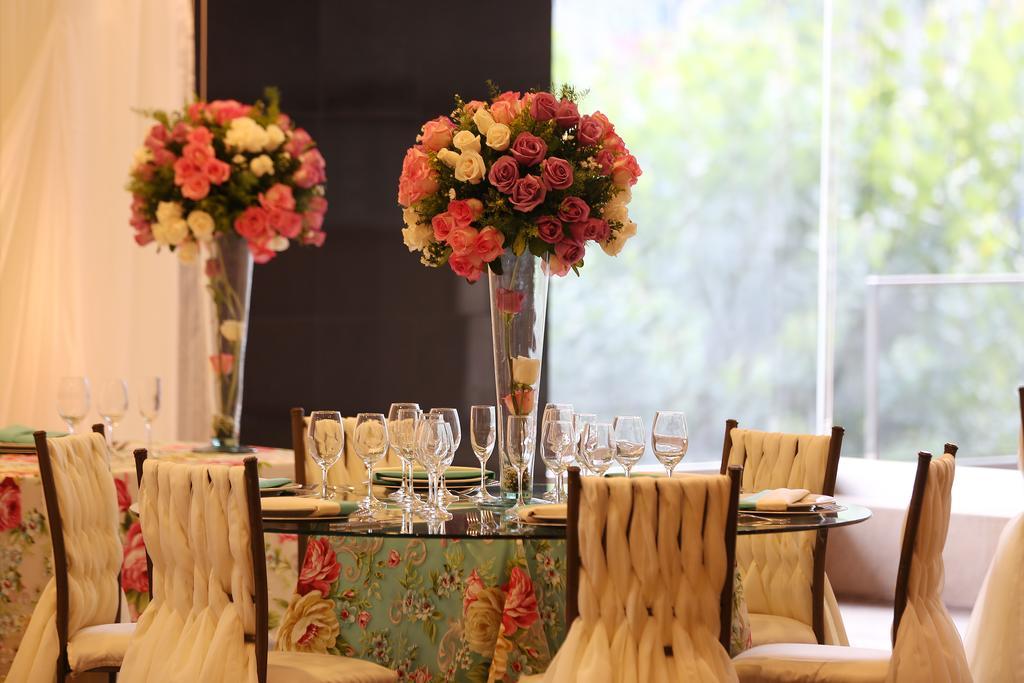 Hotel Reina Isabel Quito Kültér fotó