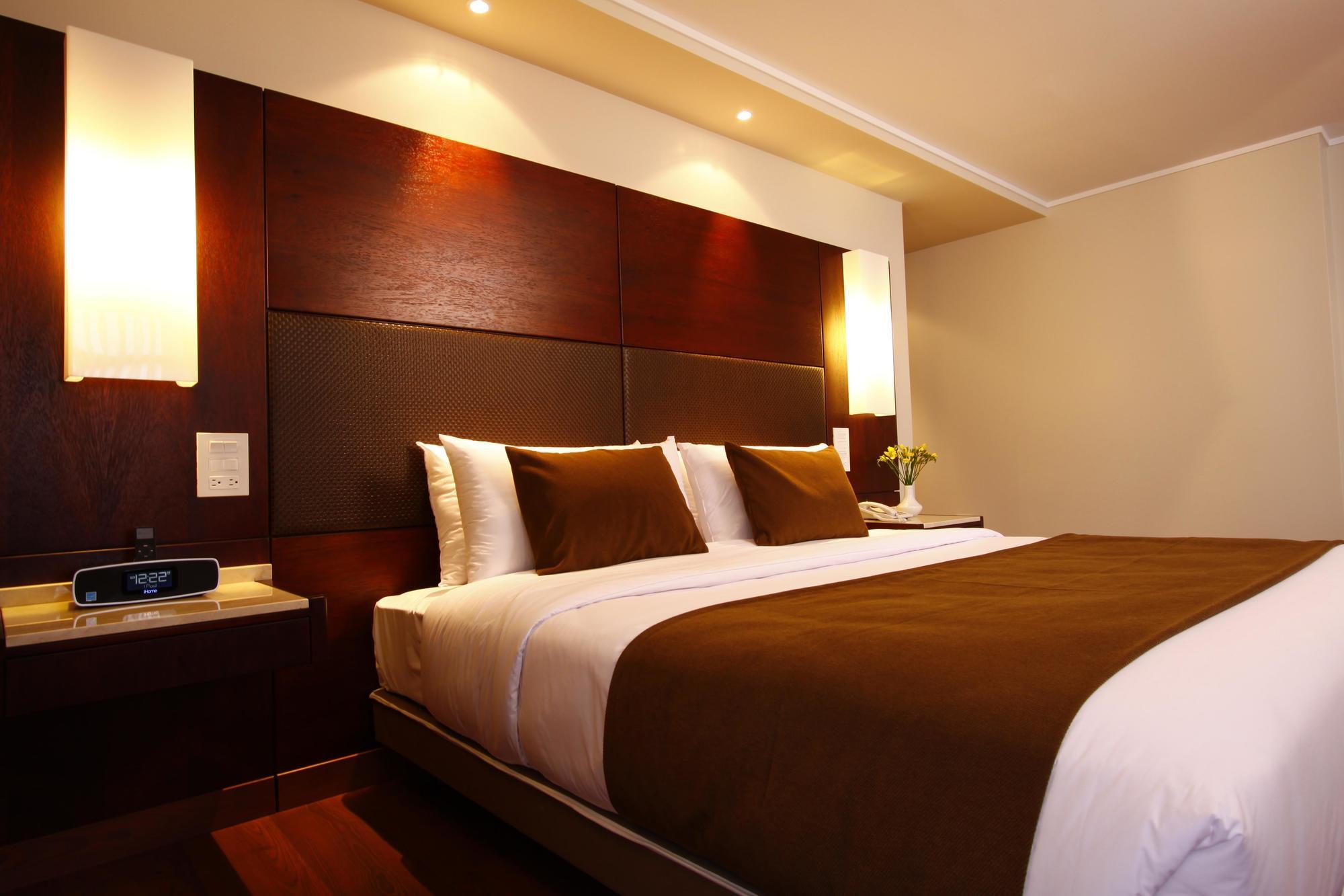 Hotel Reina Isabel Quito Kültér fotó