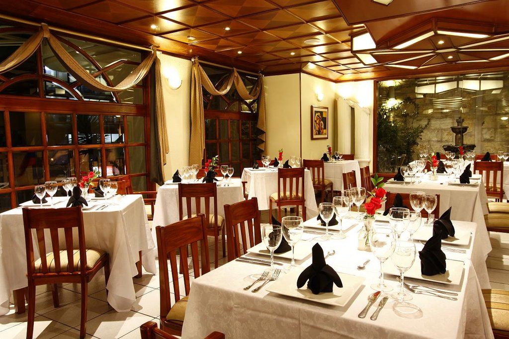 Hotel Reina Isabel Quito Kültér fotó