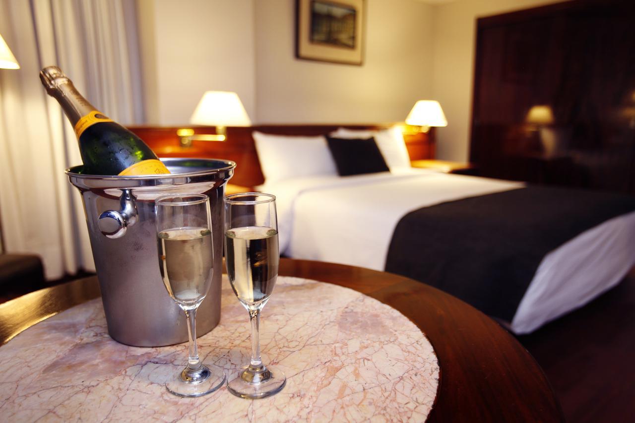 Hotel Reina Isabel Quito Kültér fotó