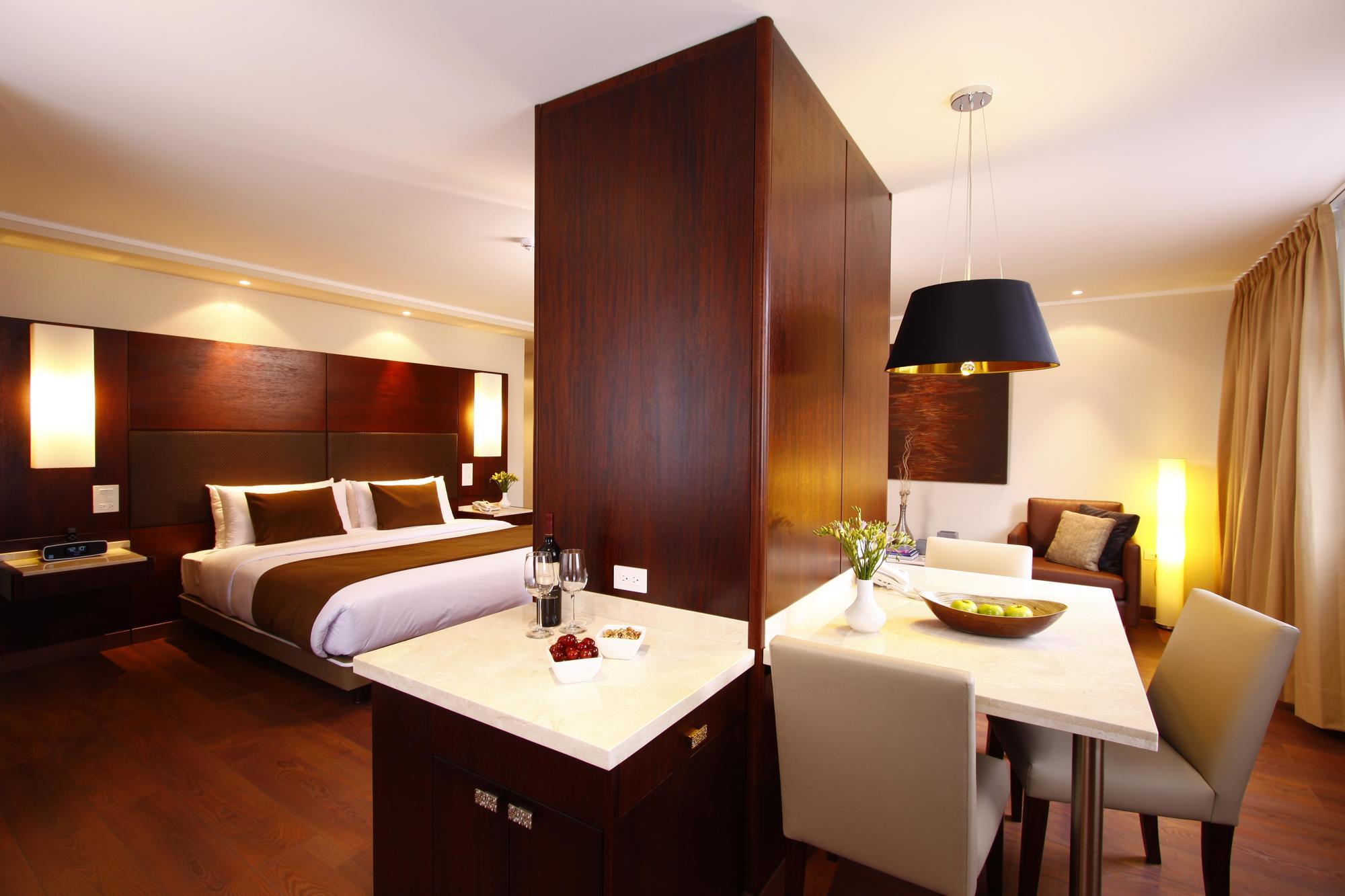 Hotel Reina Isabel Quito Kültér fotó